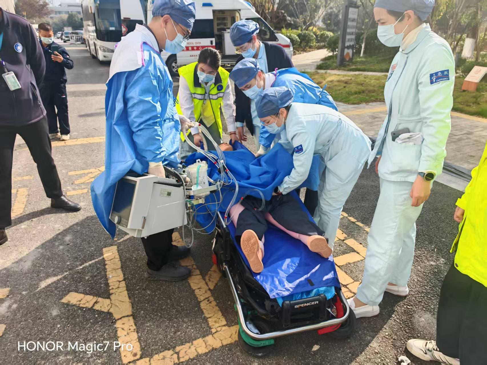 图片 4.jpg 图片 4.jpg